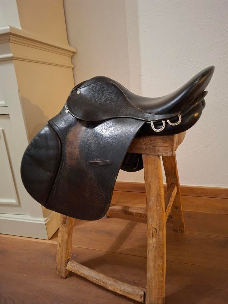 Ponyrijzadel 40 cm zitvlak merk kadet in goede staat, Ophalen