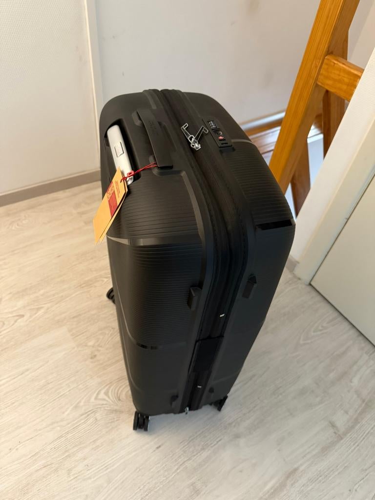 Valise American Tourister Starvibe spinner 77 100/106l, Enlèvement, Neuf, Plastique dur, Clé