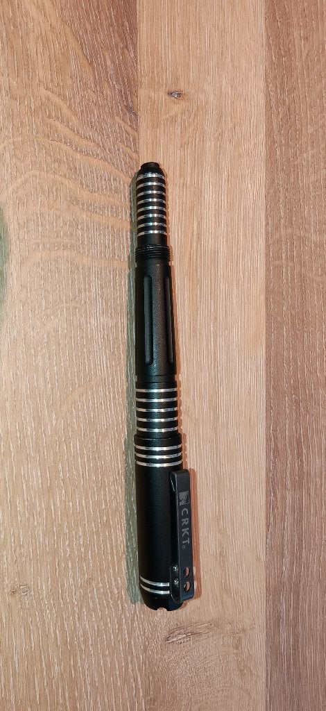 CRKT Tao Tactical , zwart aluminium, Verzamelen, Pennenverzamelingen, Ophalen of Verzenden, Zo goed als nieuw, Balpen, Overige merken