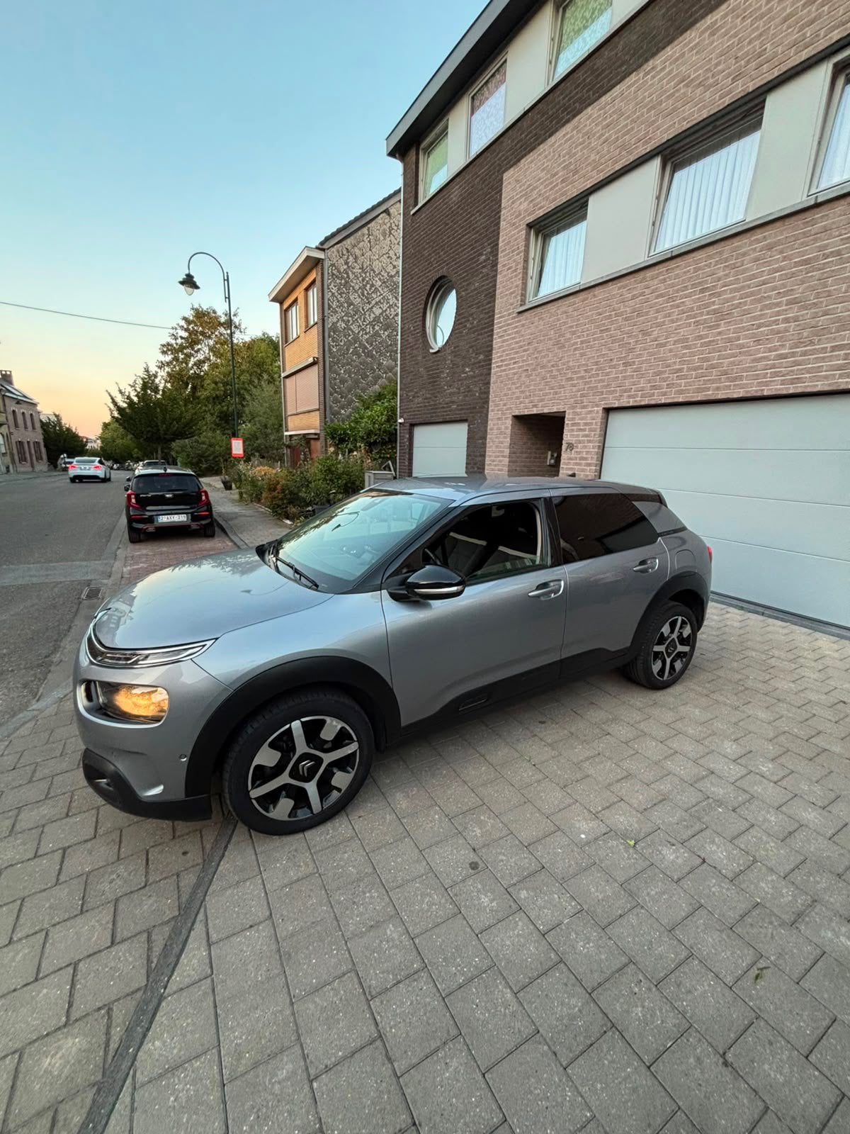 Citroen C4 cactus, Autos, Argent ou Gris, Achat, Euro 6, Noir