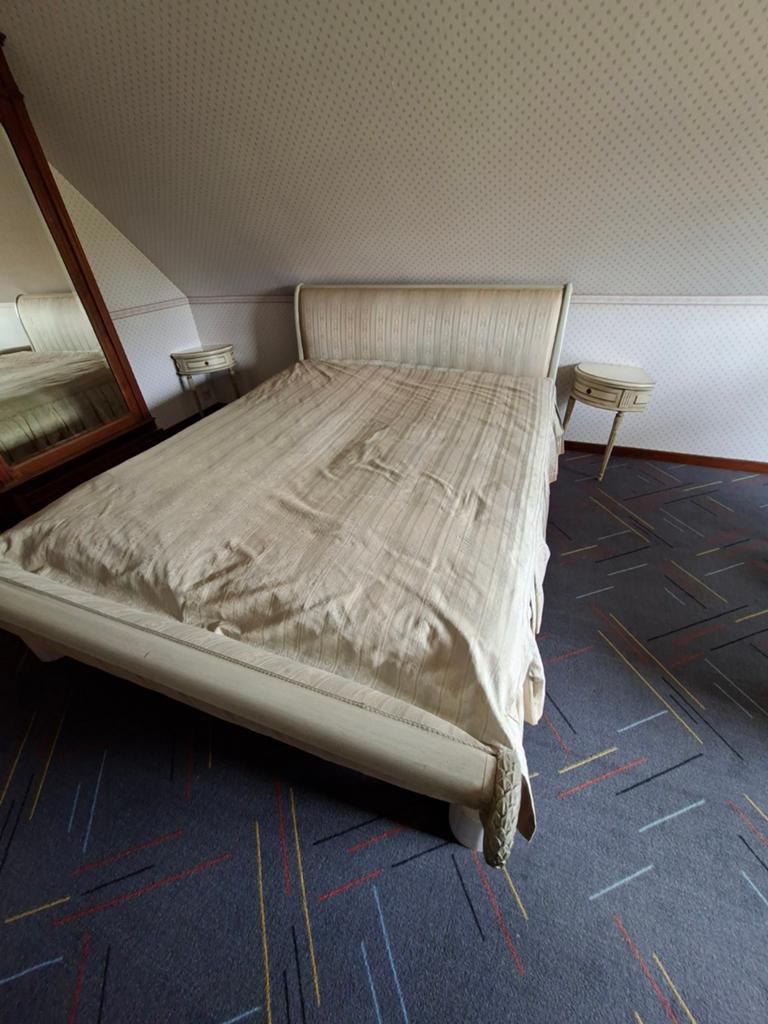 Bed en of kleerkast, Enlèvement