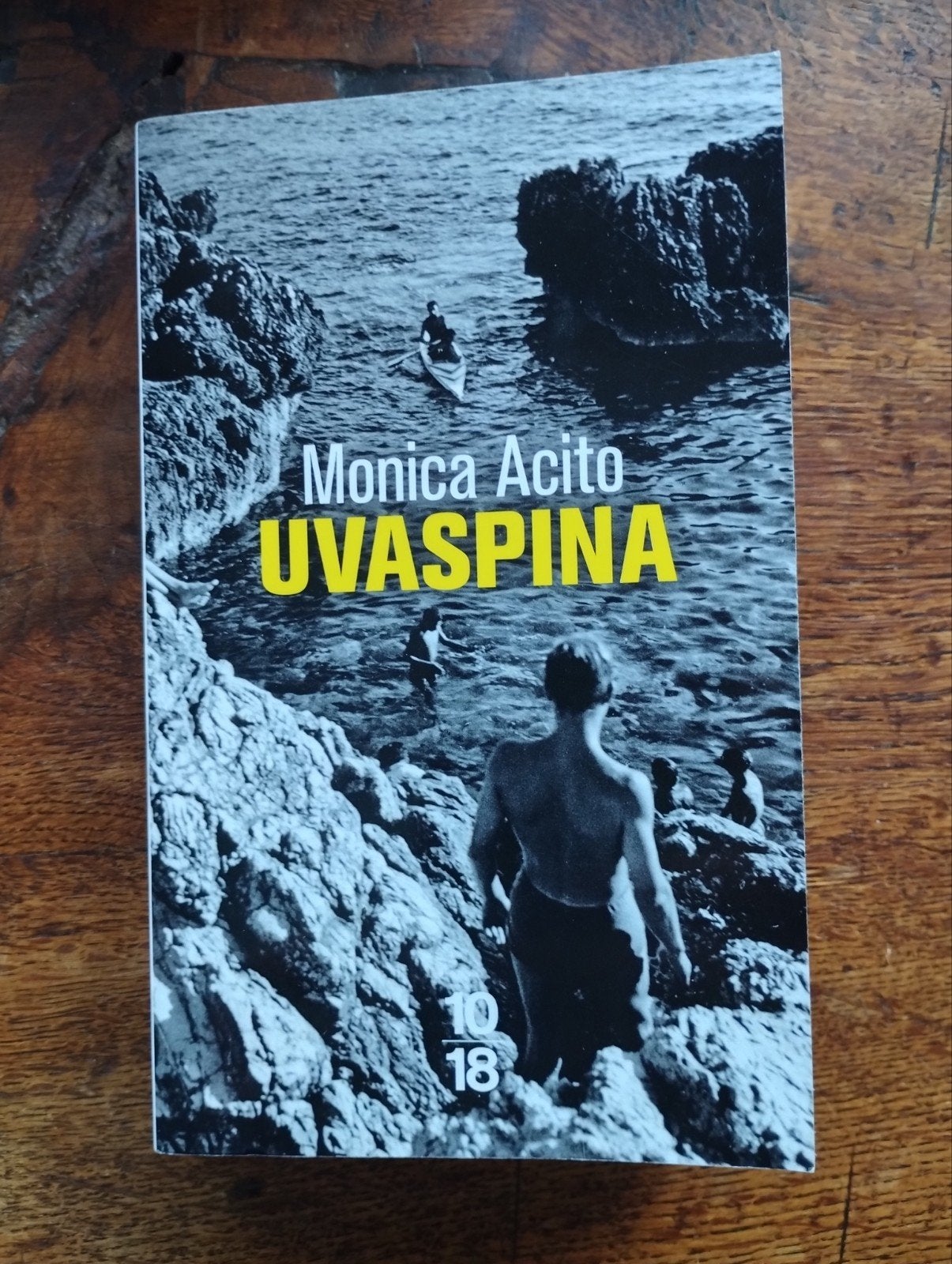 Monica Acito Uvaspina, Enlèvement ou Envoi