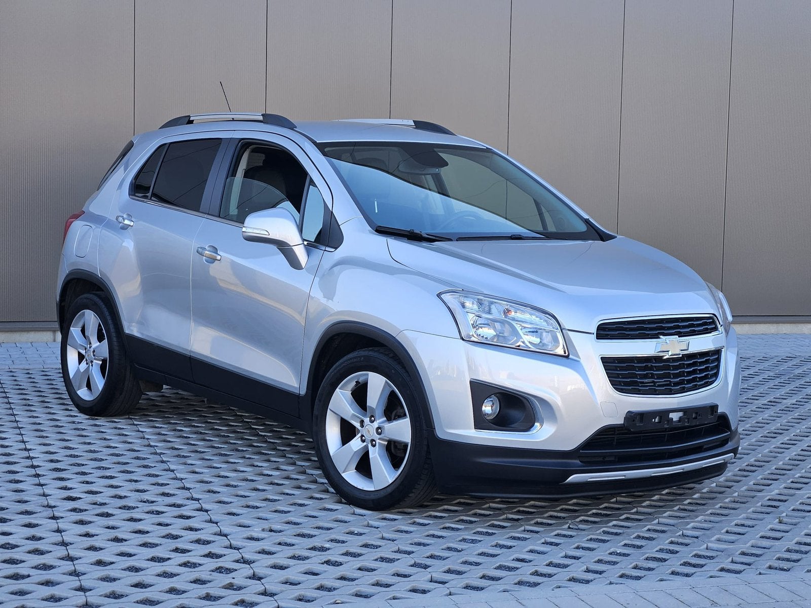 Chevrolet Trax 2014 1.4 essence Automatique, Autos, Chevrolet, Achat, Noir, 5 portes, Particulier