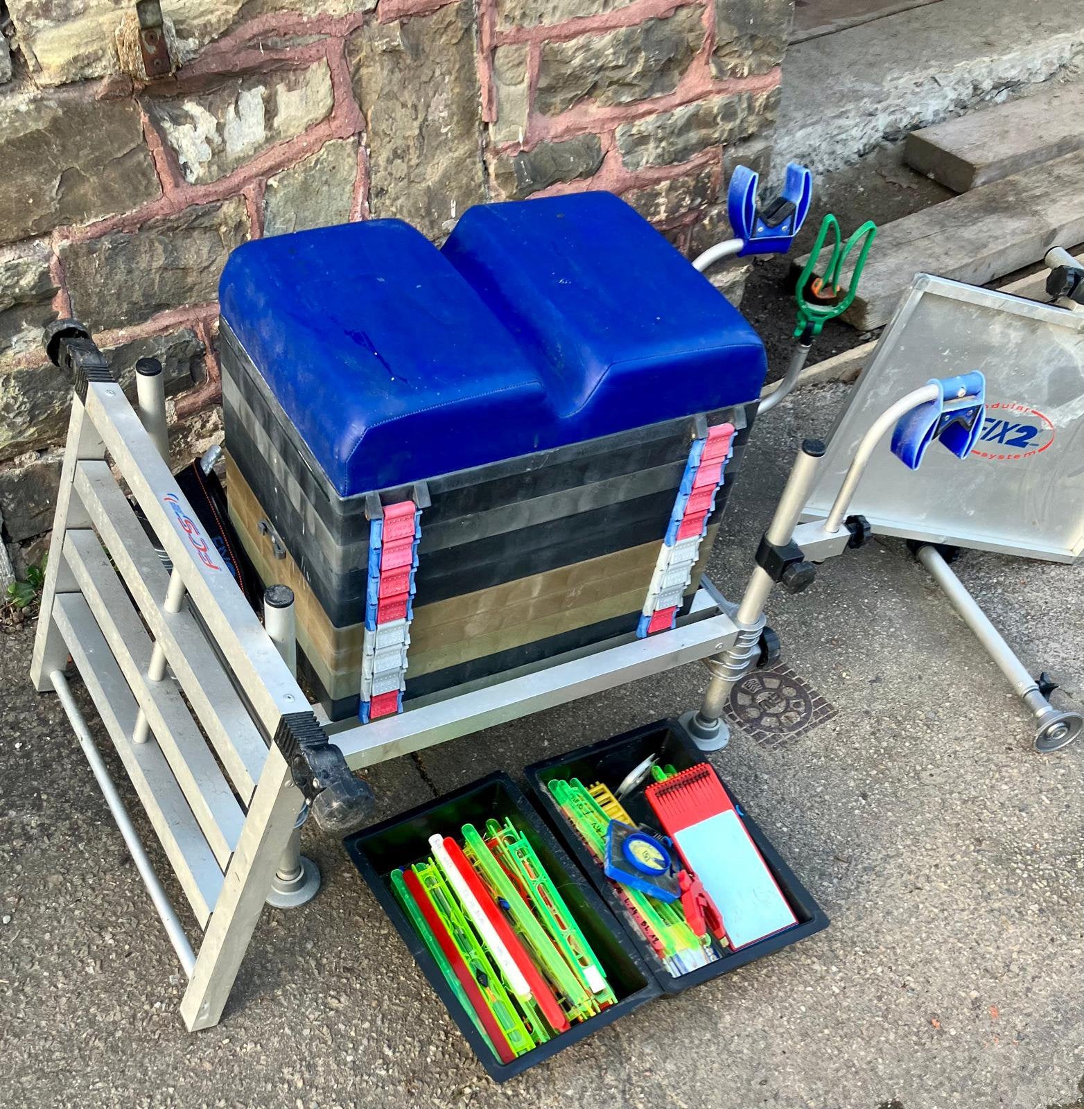 Station de pêche FIX2 bon état, nombreux accessoires, Enlèvement, Utilisé, Ensemble complet