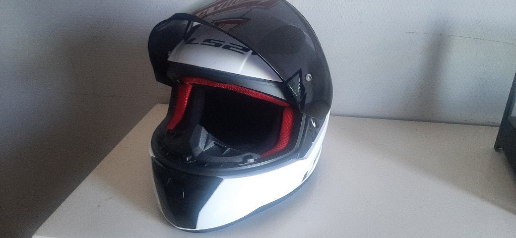 Ls2 kinder helm, Motoren, Kleding | Motorhelmen, Kinderen, Nieuw zonder kaartje, Integraalhelm, S