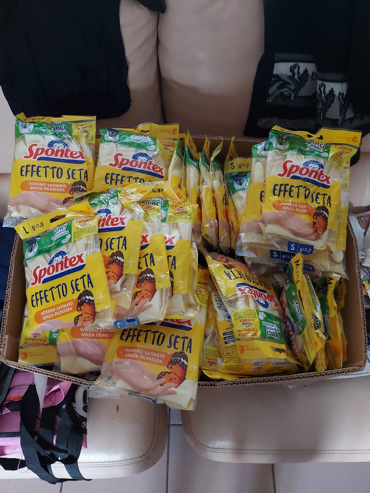 lot de gants de ménage, Enlèvement