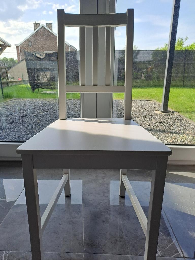 Chaises blanche, Comme neuf, Deux, Enlèvement, Bois