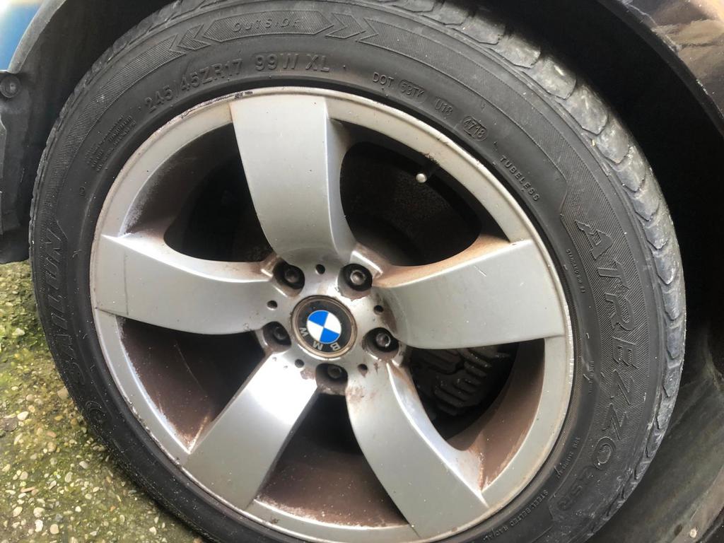 Jante avec pneu bmw e60/e61, Pneus et Jantes, 245 mm, Enlèvement ou Envoi, 17 pouces