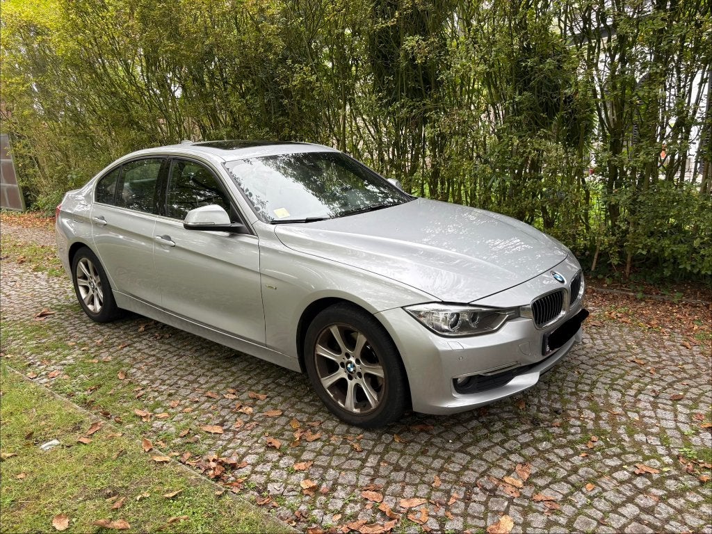 BMW 320D Luxury Line Full Option Automaat Navi Pro, Auto's, Automaat, 1995 cc, Zwart, 1505 kg
