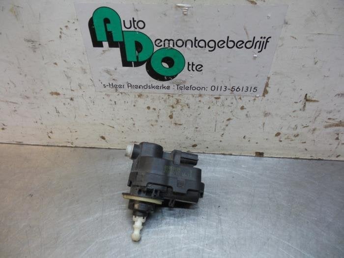 Koplampmotor van een Toyota Auris (Auris 07-), Gebruikt, -, -, Ophalen of Verzenden