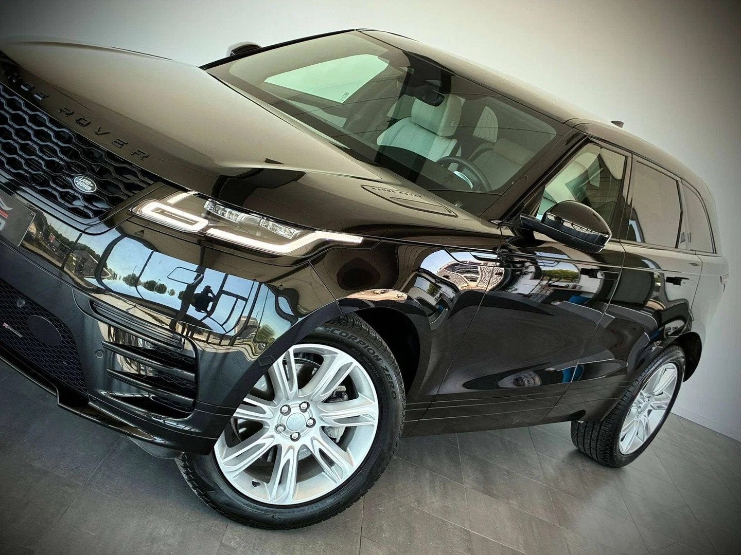 Land Rover Range Rover Velar 2.0 Turbo R-Dynamic COCKPIT-T.P, Auto's, Land Rover, Automaat, Gebruikt, 4 cilinders, Range Rover Velar