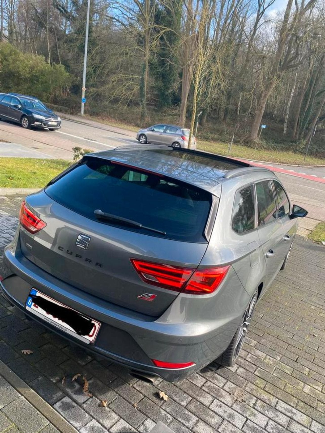 Seat leon cupra 300. 4drive Dre beats/pano, Autos, Argent ou Gris, Achat, Alcantara, Noir