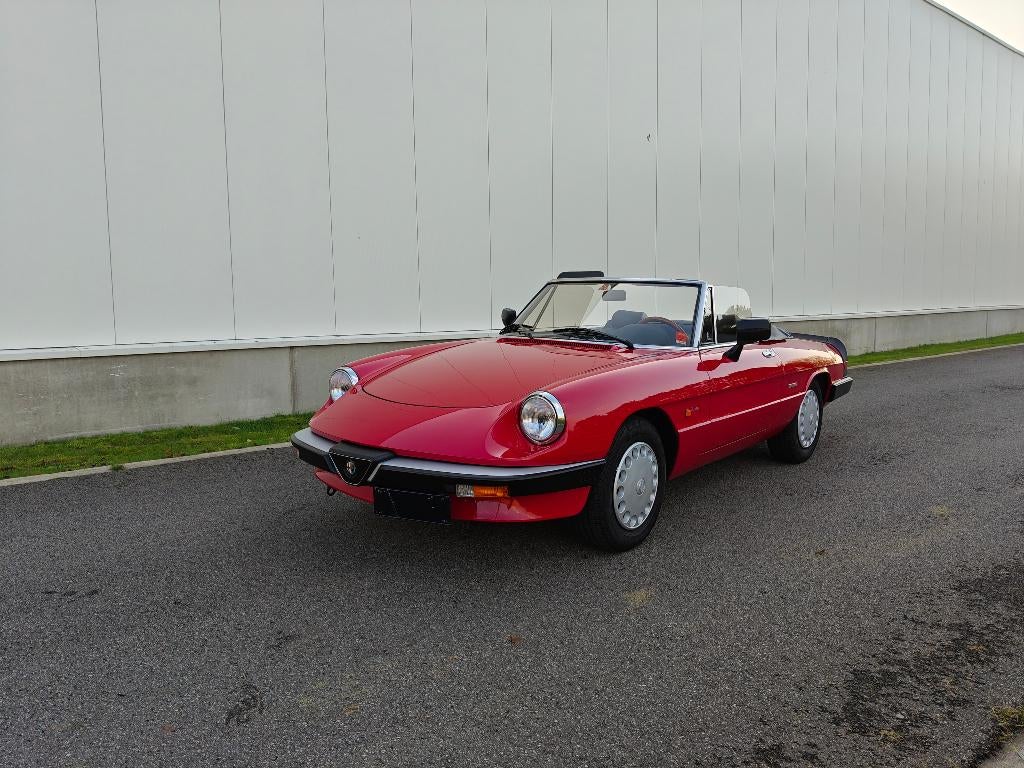 Alfa Romeo Spider 1.6 – 30.359 km, Auto's, Alfa Romeo, Achterwielaandrijving, Zwart, 4 cilinders, Cabriolet
