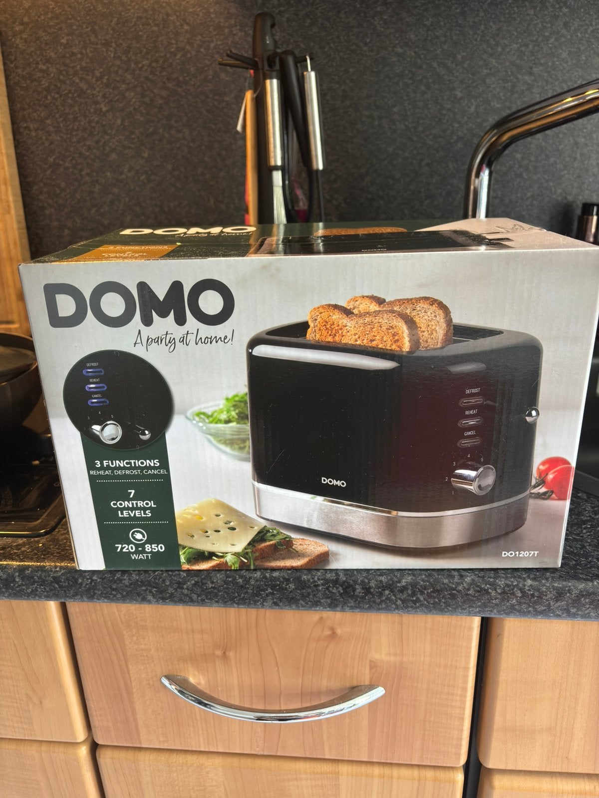 Domo broodrooster, Elektronische apparatuur, Ophalen of Verzenden, Nieuw