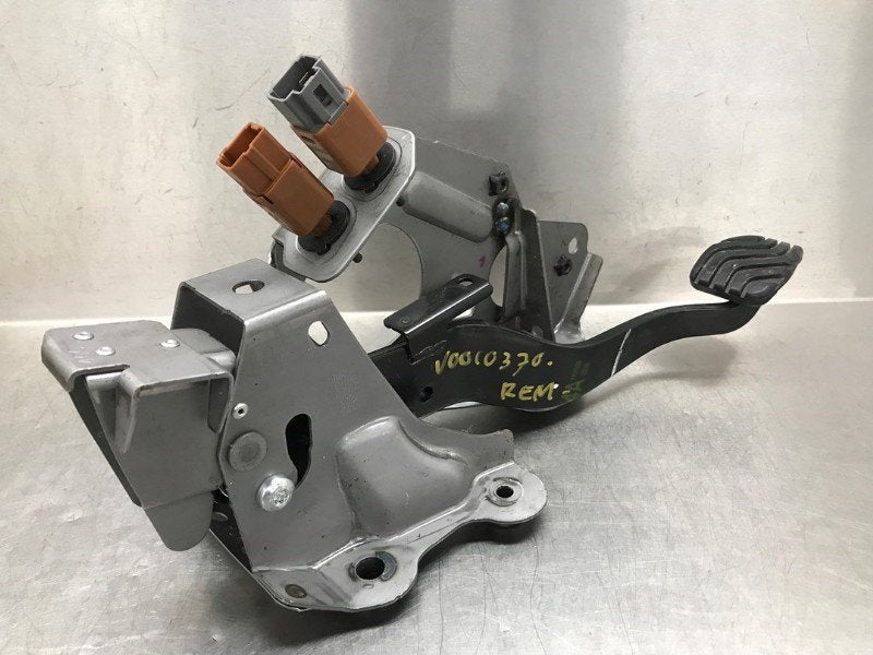 PEDALE DE FREIN ABS Nissan X-Trail (T32) (01-2013/12-2022), Utilisé, Nissan