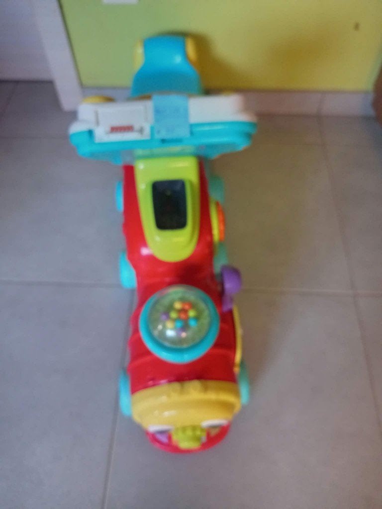 VTech baby rijd en leer letterlocomotief, Kinderen en Baby's, Ophalen, Zo goed als nieuw, 6 maanden tot 2 jaar