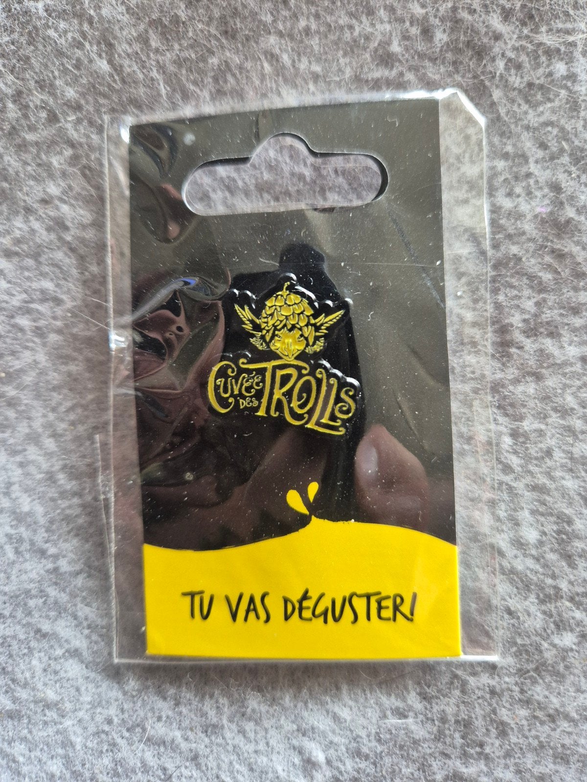 Pin cuvée des trolls, Verzamelen, Speldjes, Pins en Buttons, Verzenden