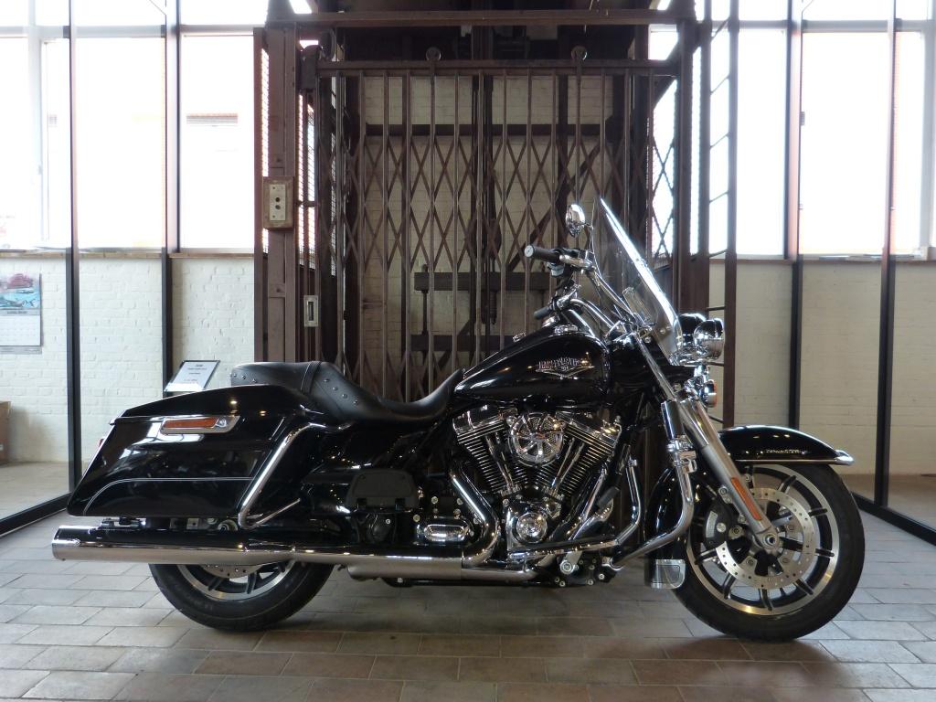 Harley-Davidson TOURING FLHR Road King (bj 2016), Motoren, 1690 cc, Bedrijf, Cruise Control, Meer dan 35 kW