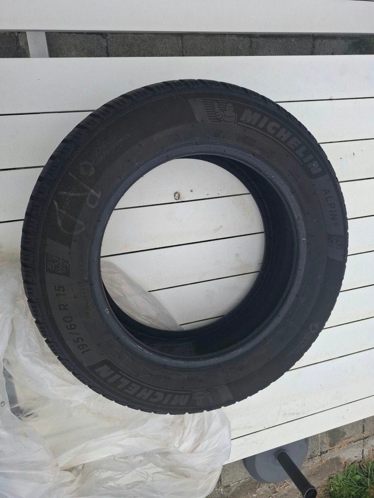 4 pneus hiver Michelin alpin 195/60 r15, Autos : Pièces & Accessoires, Neuf, 15 pouces, Pneus hiver, Véhicule de tourisme