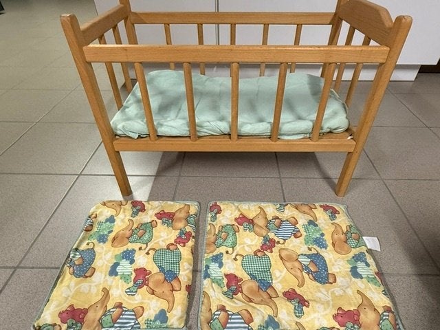 houten poppenbedje, Kinderen en Baby's, Speelgoed | Poppen, Ophalen, Gebruikt, Babypop