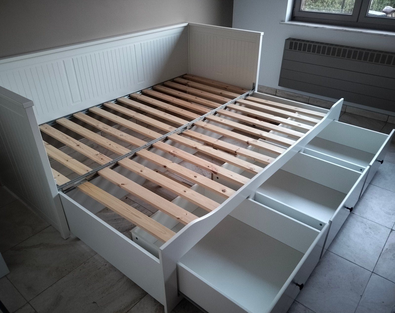 hemnes bed met matrassen, Huis en Inrichting, Ophalen, 200 cm