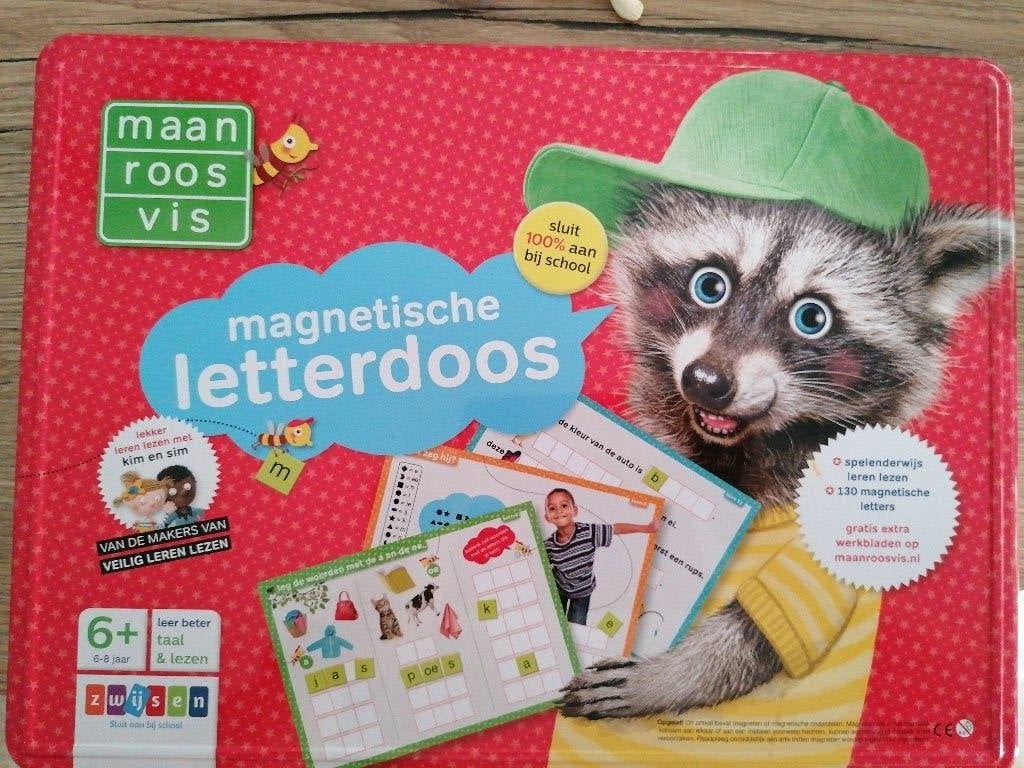 Magnetische letterdoos maan roos vis, Kinderen en Baby's, Ophalen, Zo goed als nieuw, Taal en Lezen