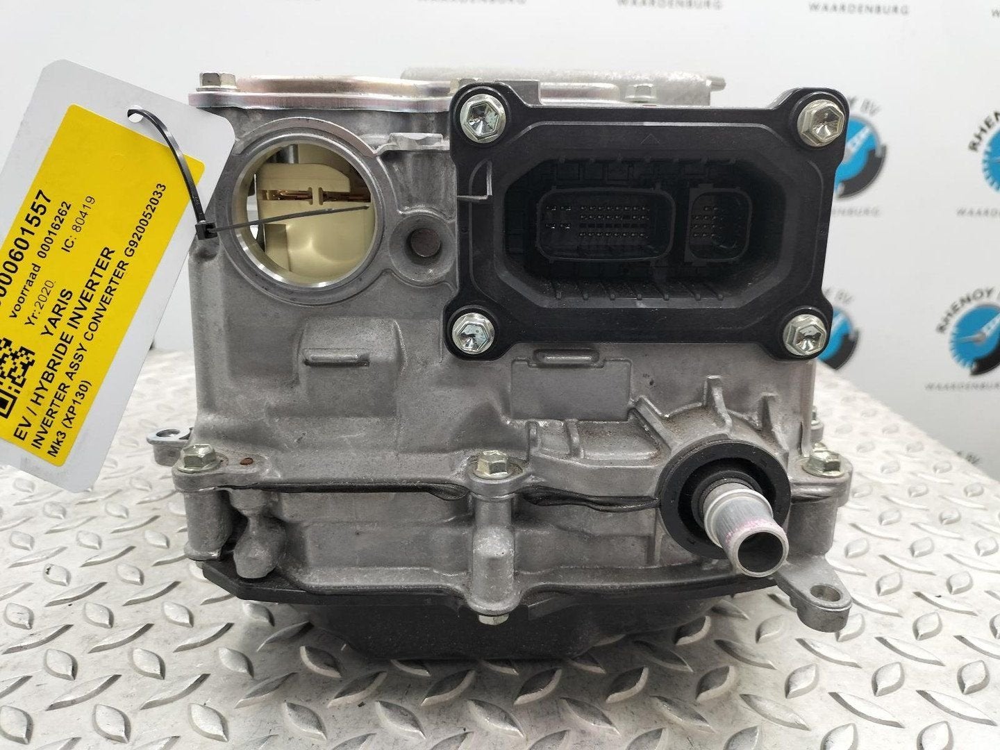 TOYOTA YARIS 1.5 Hybrid 74kW Active CVT  EV / HYBRIDE INVERT, Ophalen of Verzenden, Gebruikt, ARN erkend