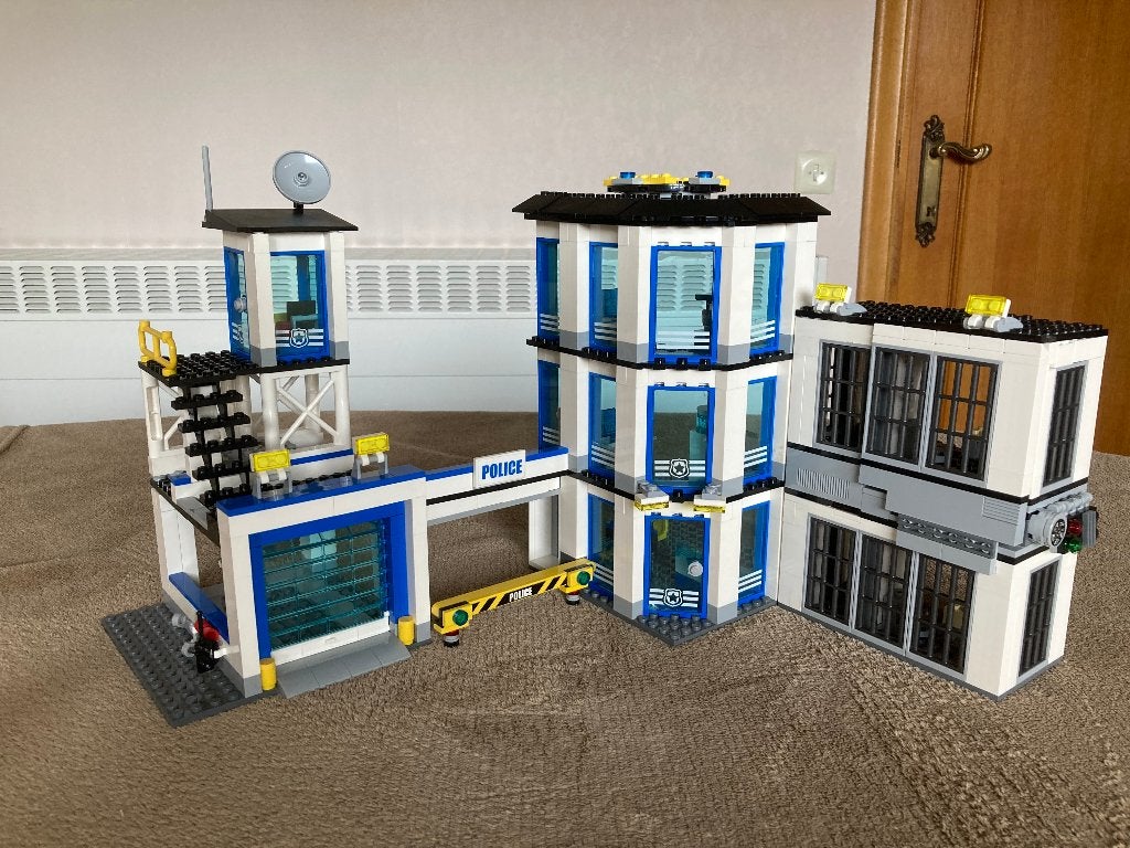 Lego politiebureau, 6-12 jaar  6 boekjes + doos, Inclusief instructies, City, Lego, Ophalen of Verzenden