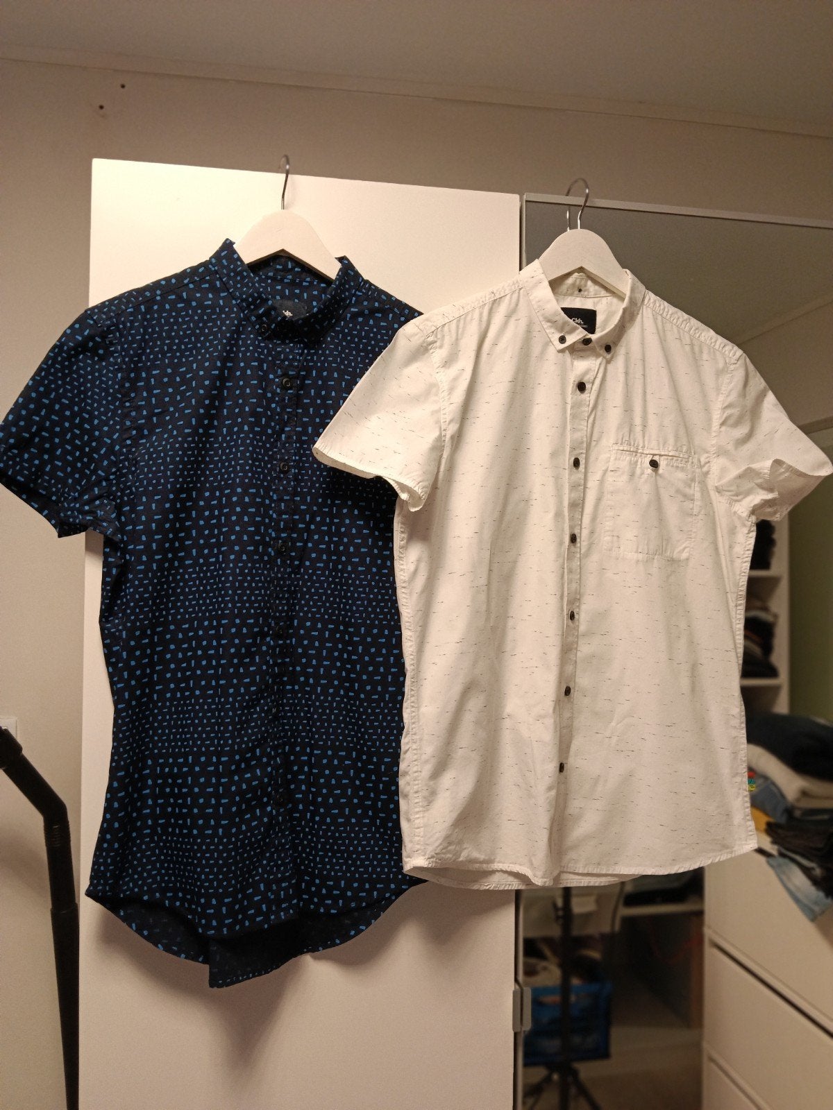 2 mooie hemden Clockhouse Regular fit. maat S. €2 per stuk., Ophalen of Verzenden, Blauw