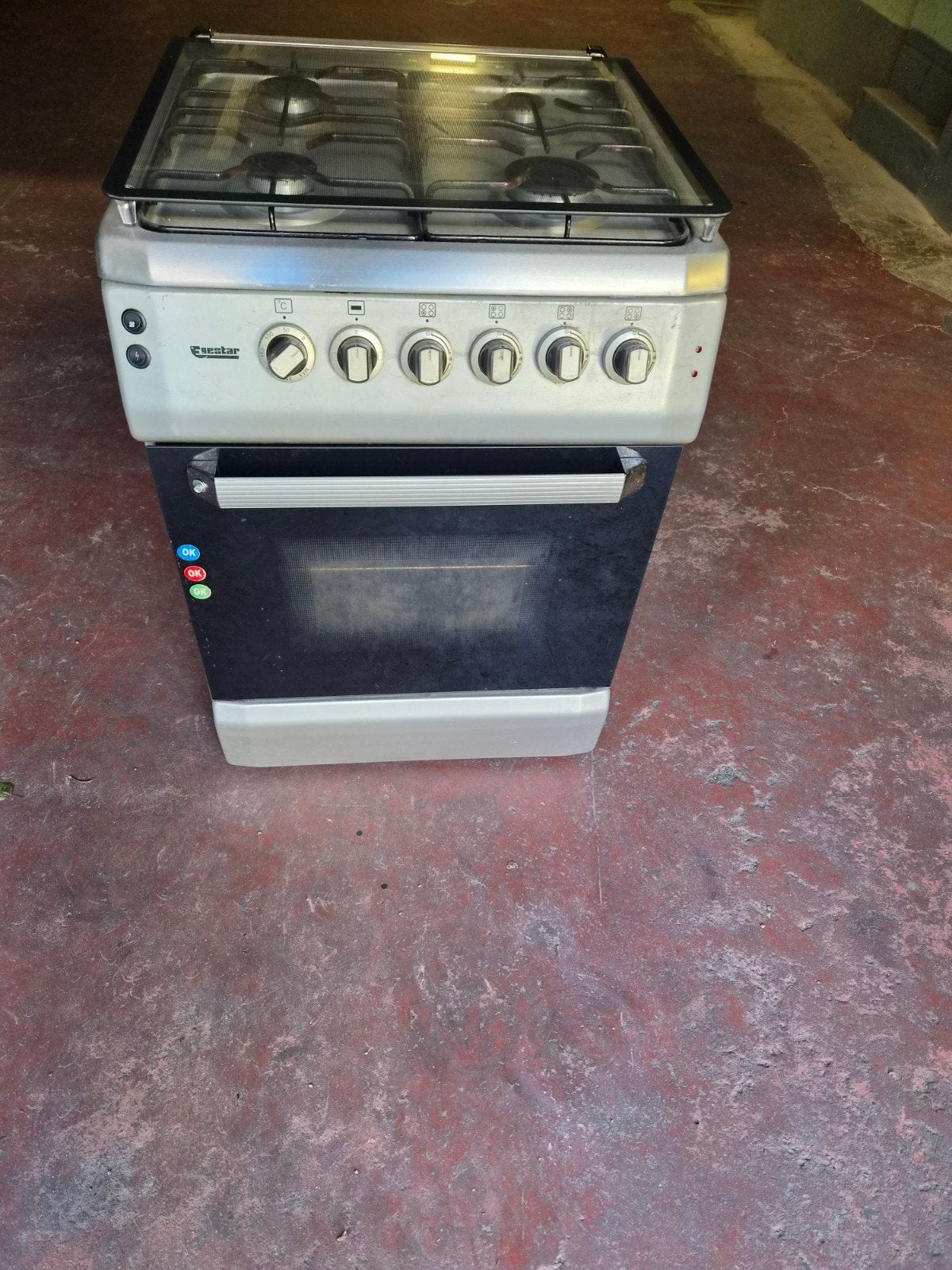 cuisinière, Electroménager, Gaz, 4 zones de cuisson, Enlèvement, Utilisé