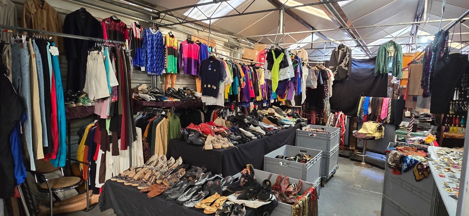 vintage container voorraad + 12.000 stuks vintage 4000,-, Kleding | Dames, Ophalen, Nieuw