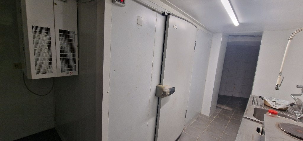Chambre froide, Enlèvement