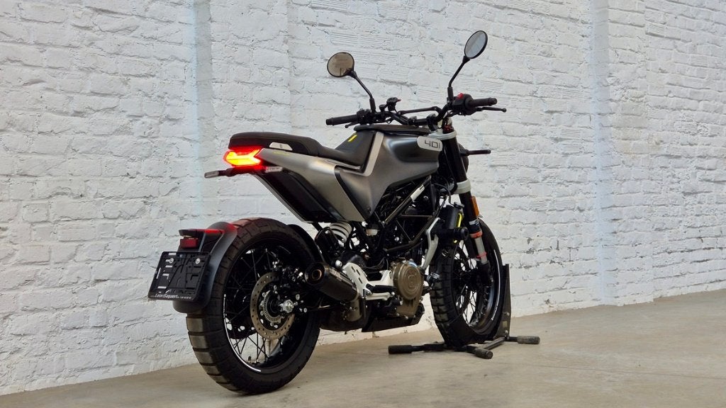Husqvarna Svartpilen 401 2024 11k A2 Euro5 IXIL @motomobilia, Motos, Entreprise, Occasion, ABS, Permis Moto A2 minimum