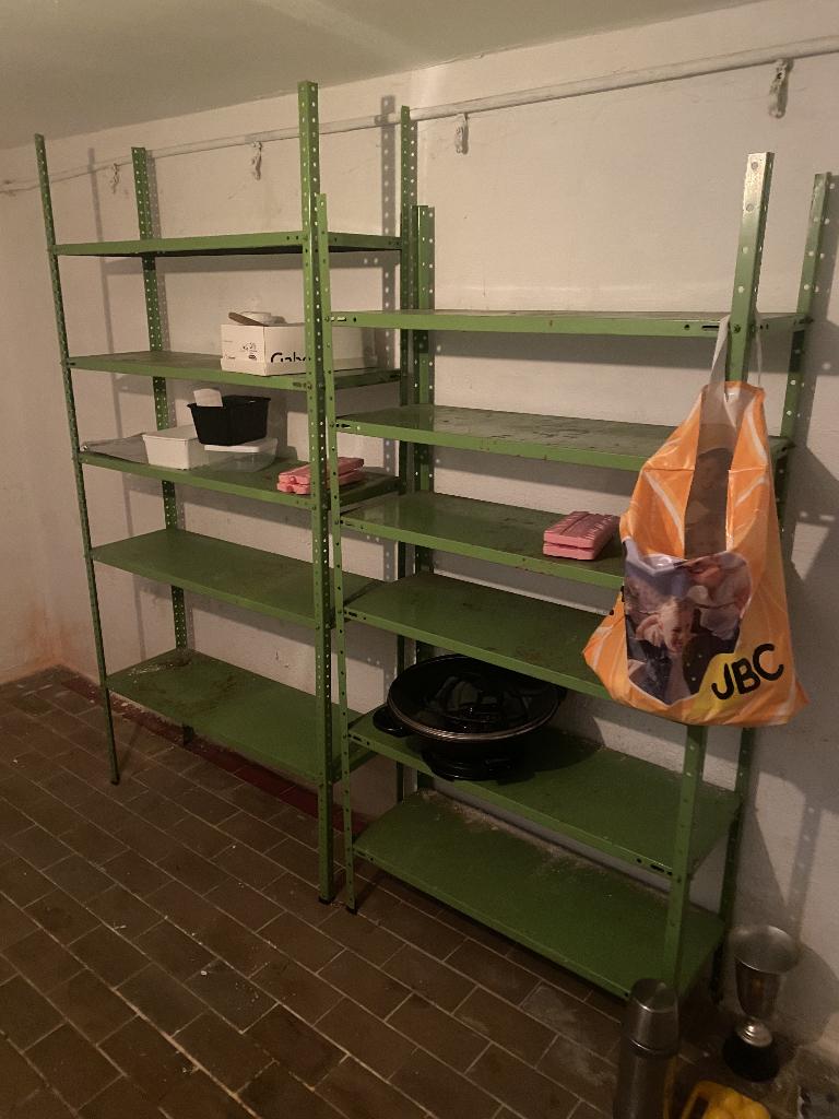 2 Metalen garagerekken, Ophalen, Gebruikt, IJzer