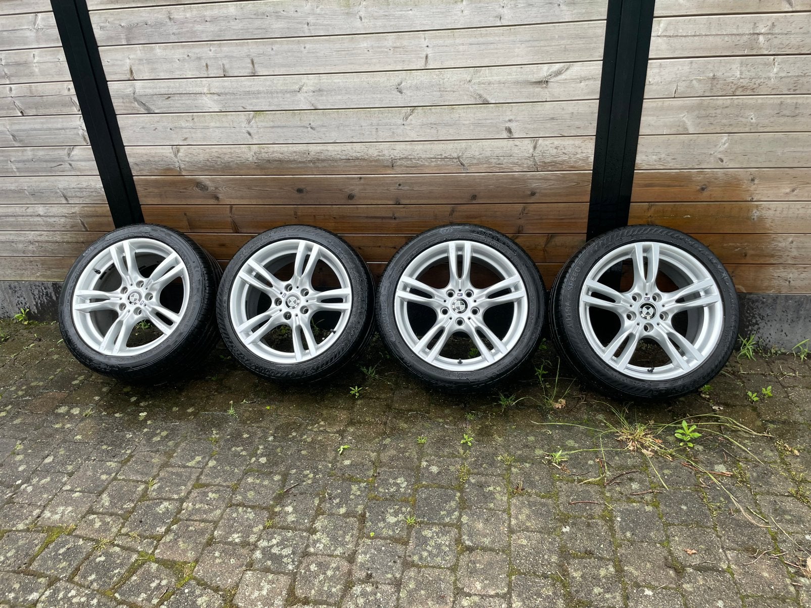 Originele 18duims BMW M-velgen met centercaps, Autos : Pièces & Accessoires, Pneus & Jantes, Pneu(s), Enlèvement