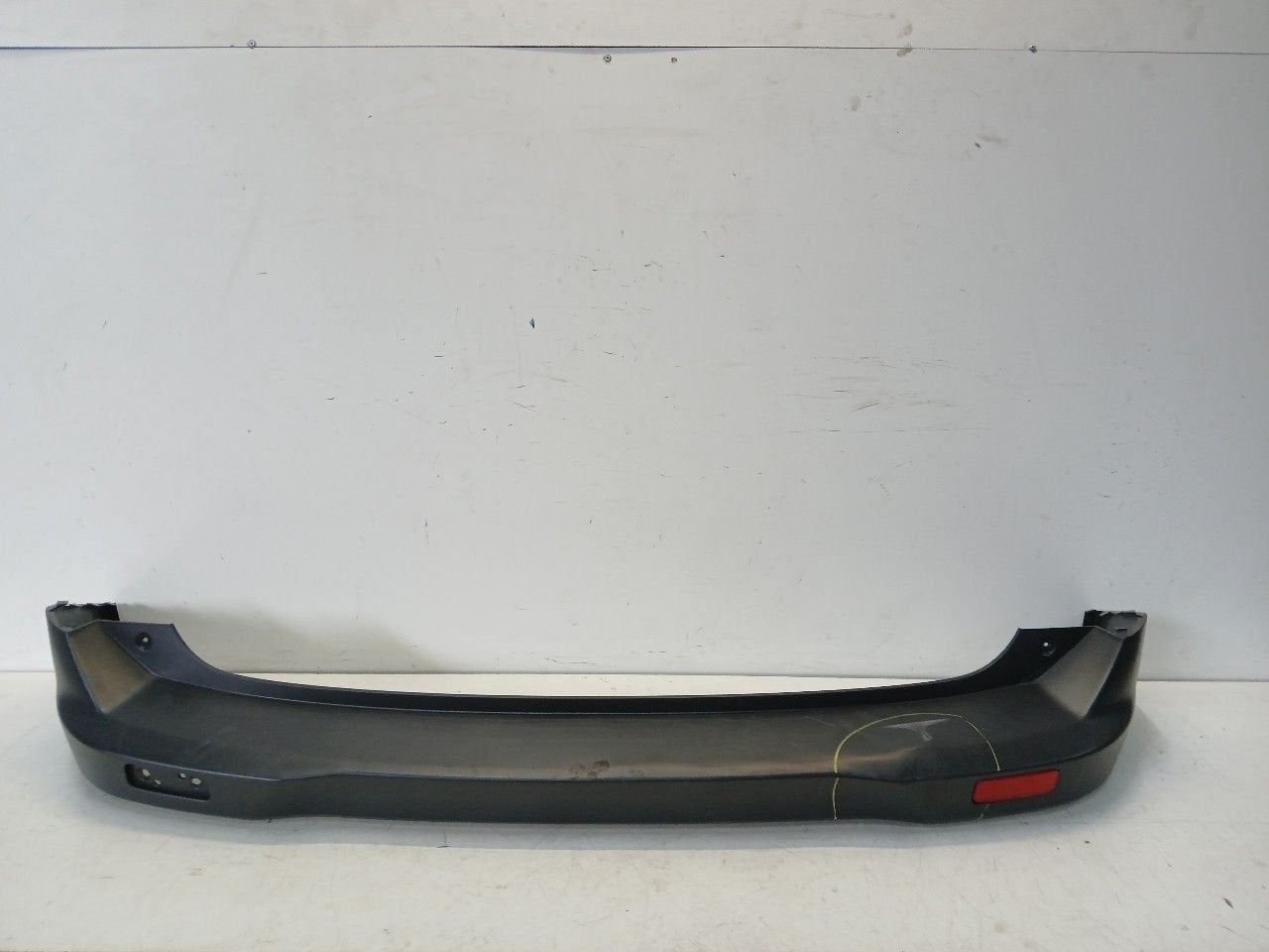 Bumper achter Ford Transit, Onderdelen@venauto.nl, Van der Ven Autorecycling B.V., Arrière, Ettenseweg 76, 4706 PB Roosendaal, The Netherlands