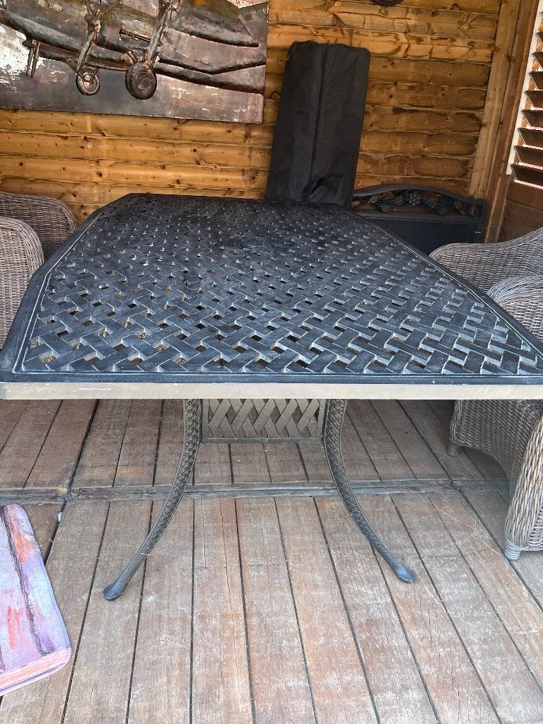 Tuintafel gegoten aluminium, Ophalen, Gebruikt, Ovaal, Aluminium