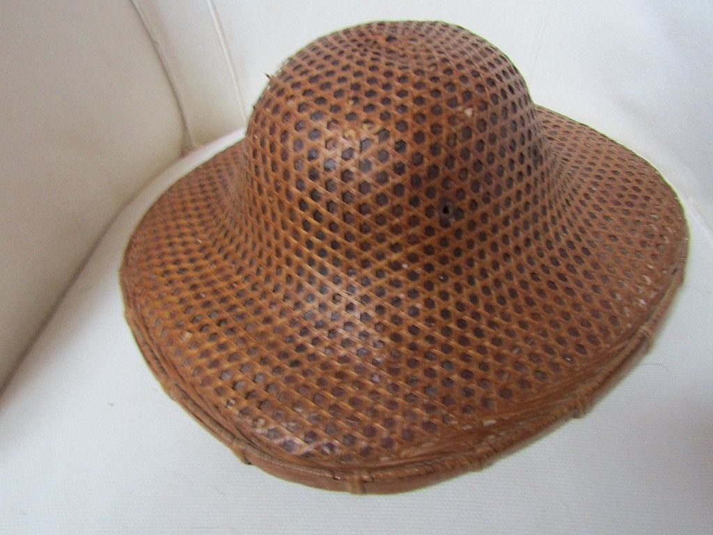 Ancien chapeau colonial asiatique (Vietnam), Antiquités & Art, Beige, 14 cm, Autres origines, Autres types