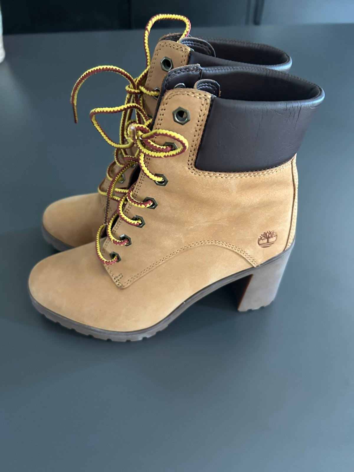 Chaussure bottine Timberland neuve, Vêtements | Femmes, Neuf, Beige, Enlèvement, Boots et Botinnes