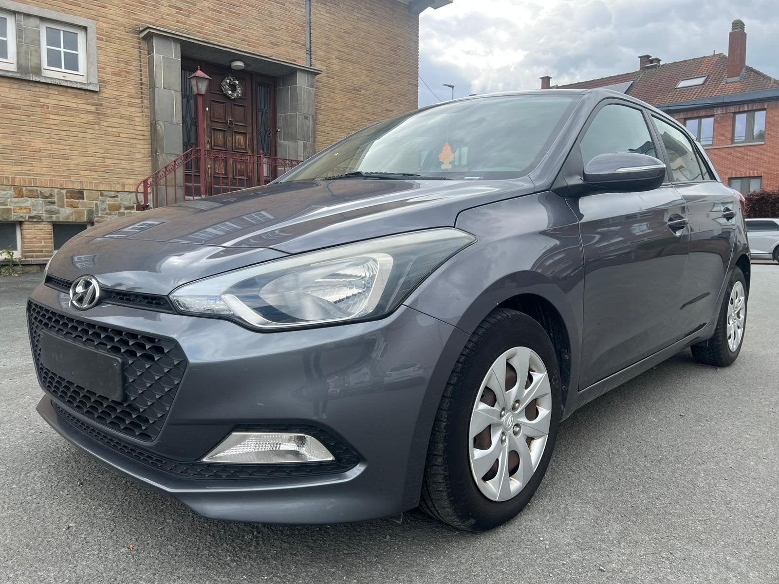 HYUNDAI I20 1.1 DIESEL EURO6B  (REGARDE MAIS AUTRE ANNONCES), Argent ou Gris, Achat, Euro 6, Entreprise