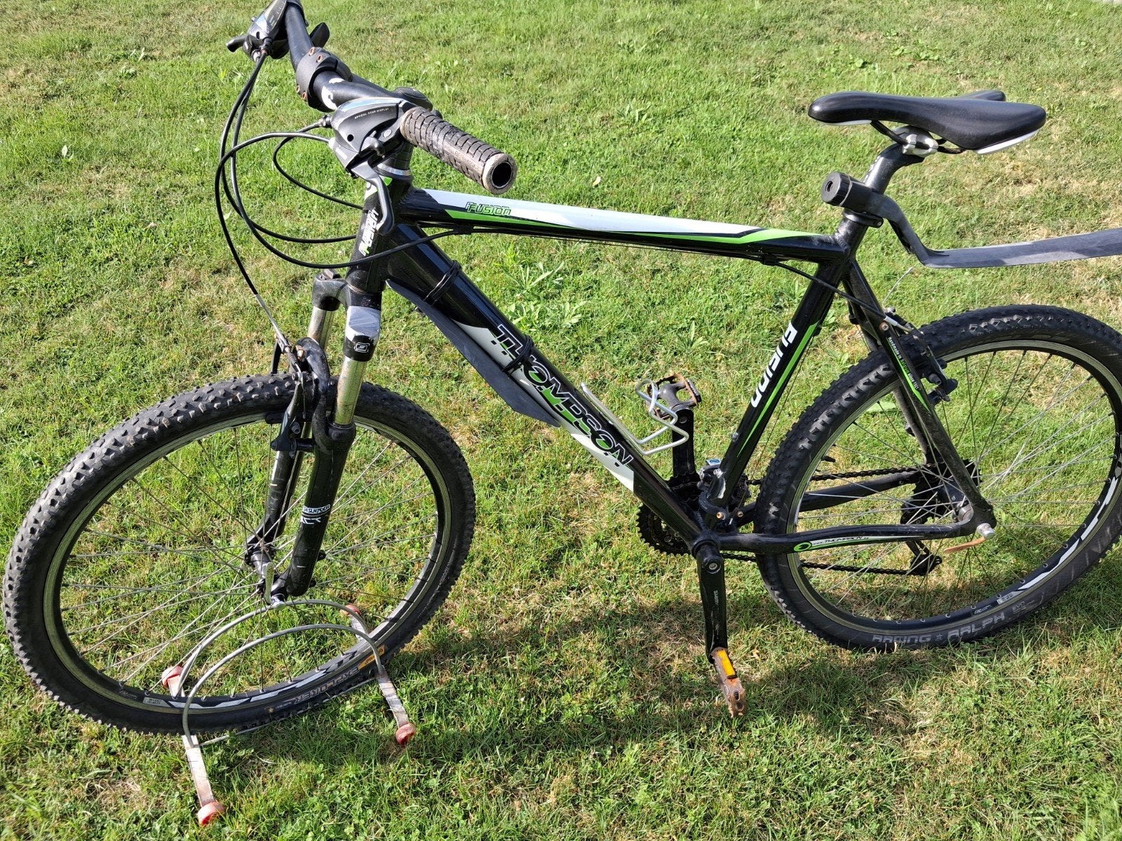 Thompson mtb met shimano versnellingen en voorvering, Frein sur jante, Enlèvement, Plus de 20 vitesses, Suspension
