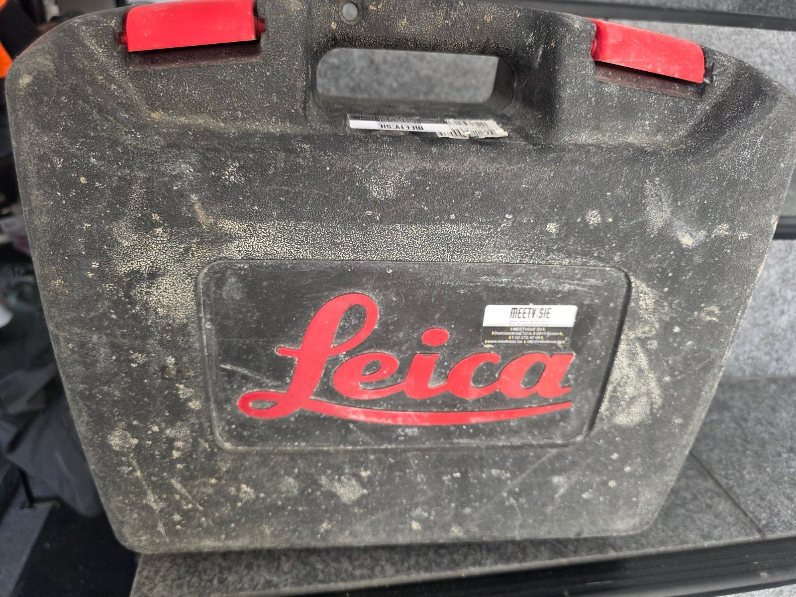 Leica kruislaser, Doe-het-zelf en Bouw, Ophalen, Gevuld, Zo goed als nieuw