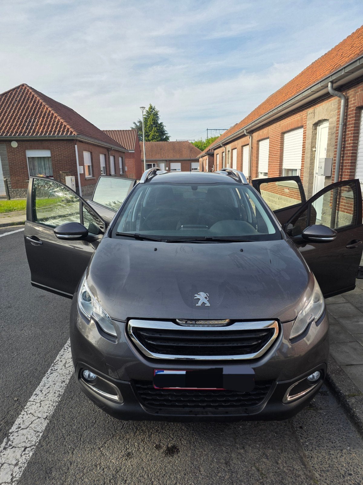 Peugeot 2008, modèle 2013, moteur essence.

Kilométrage: 161, Autos, Particulier, Achat