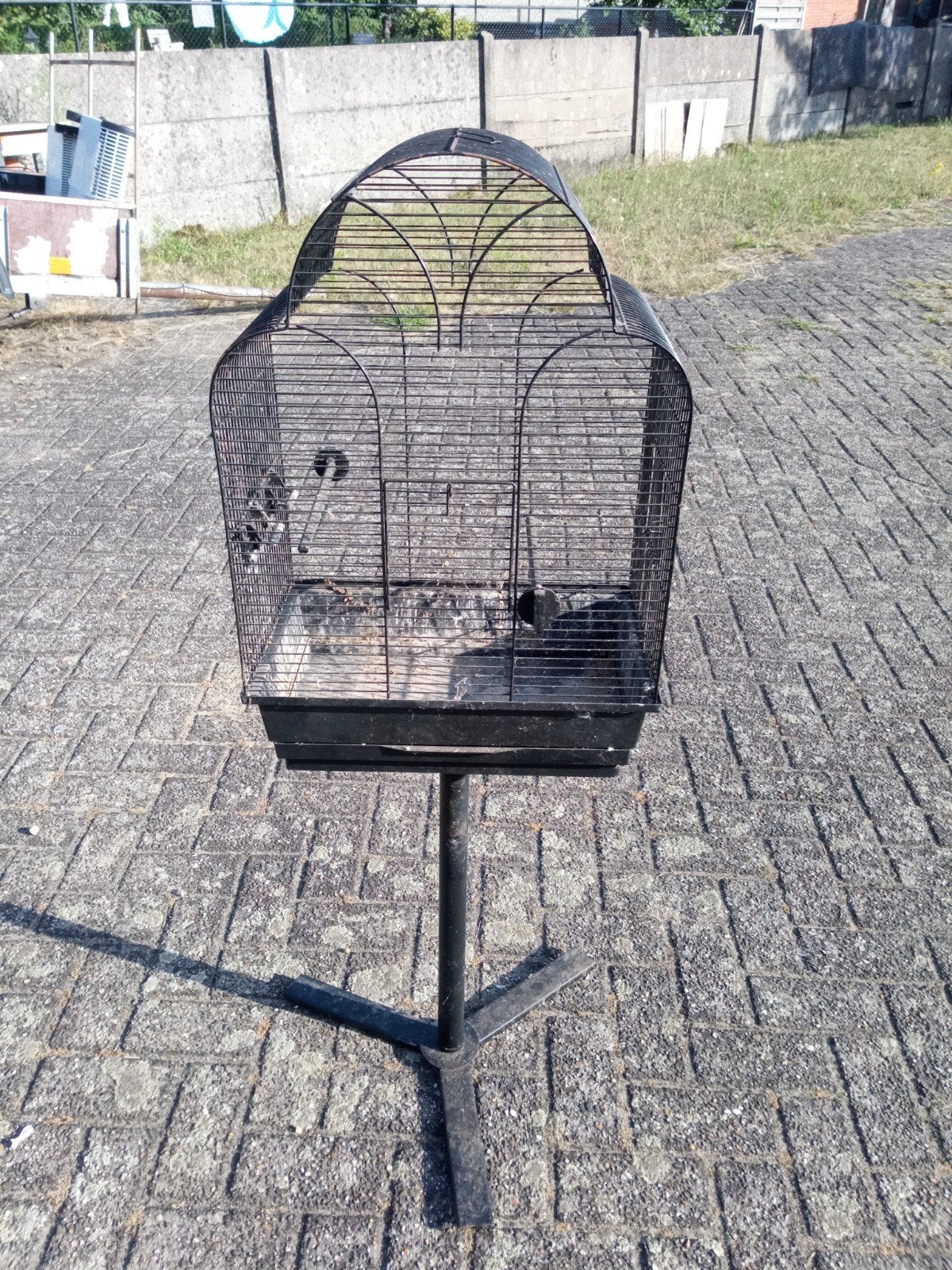 Vogelkooi op staander, Ophalen, Vogelkooi