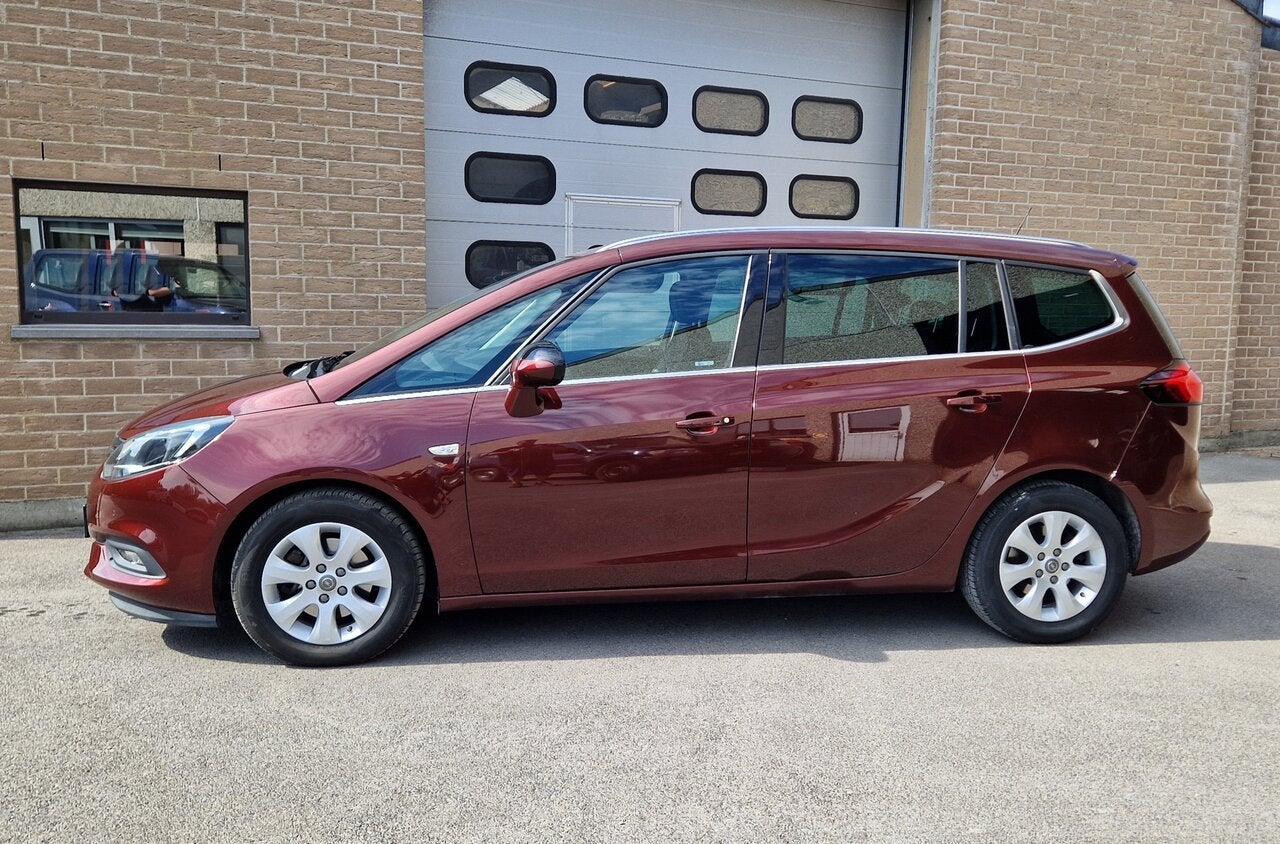 Opel Zafira Tourer 1.4 Turbo Innovation, Auto's, Zwart, Bruin, 0 kg, Bedrijf
