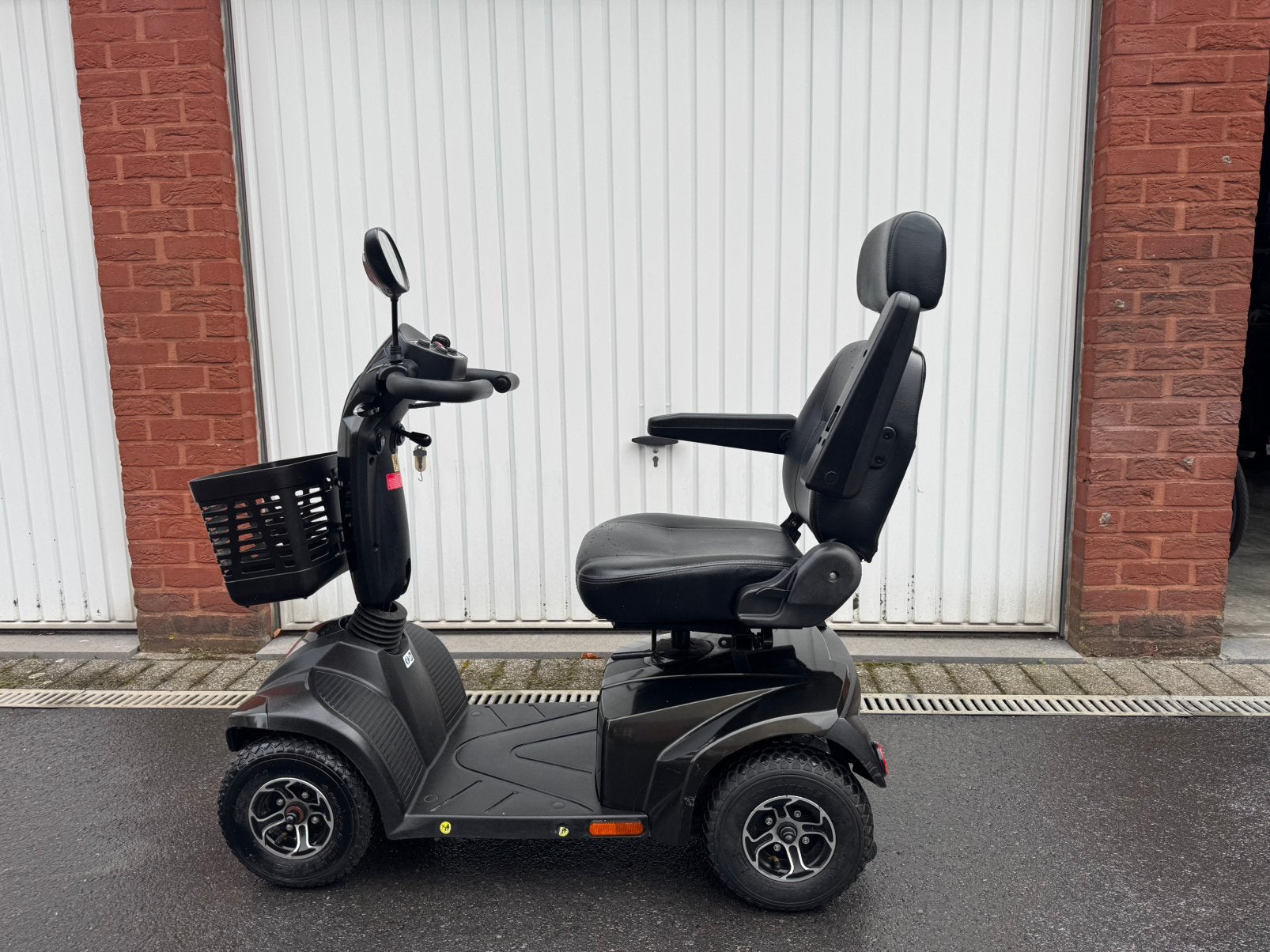 Trotinette, Autres marques, 16 km/h ou plus, Comme neuf, Enlèvement