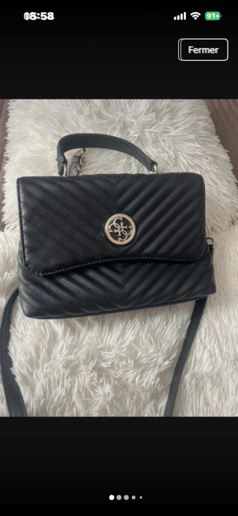 Sac à main Guess noir matelassé - Élégant & intemporel, Ophalen of Verzenden, Zo goed als nieuw, Zwart, Handtas