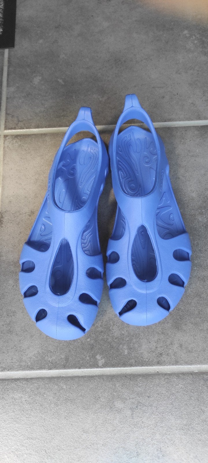 Nieuwe watersandalen Tribord maat 36/37; nooit gedragen., Kinderen en Baby's, Kinderkleding | Kinder-zwemkleding, Ophalen of Verzenden