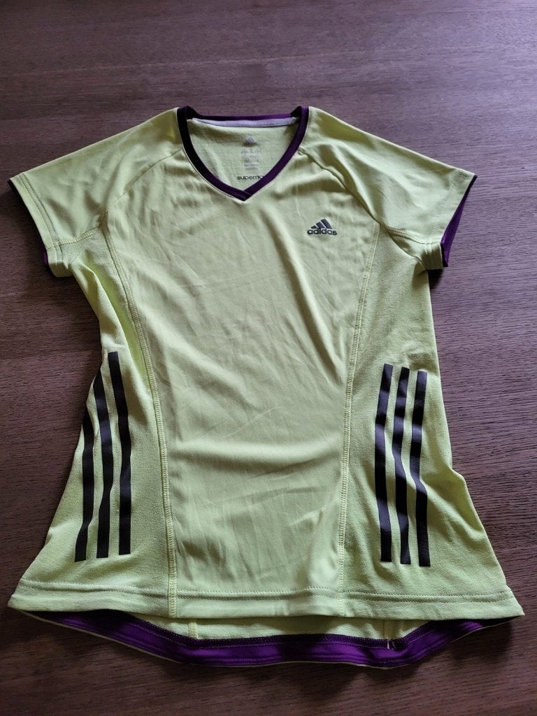 Adidas 't shirt, Sports & Fitness, Course, Jogging & Athlétisme, Adidas, Enlèvement ou Envoi, Utilisé, Autres sports