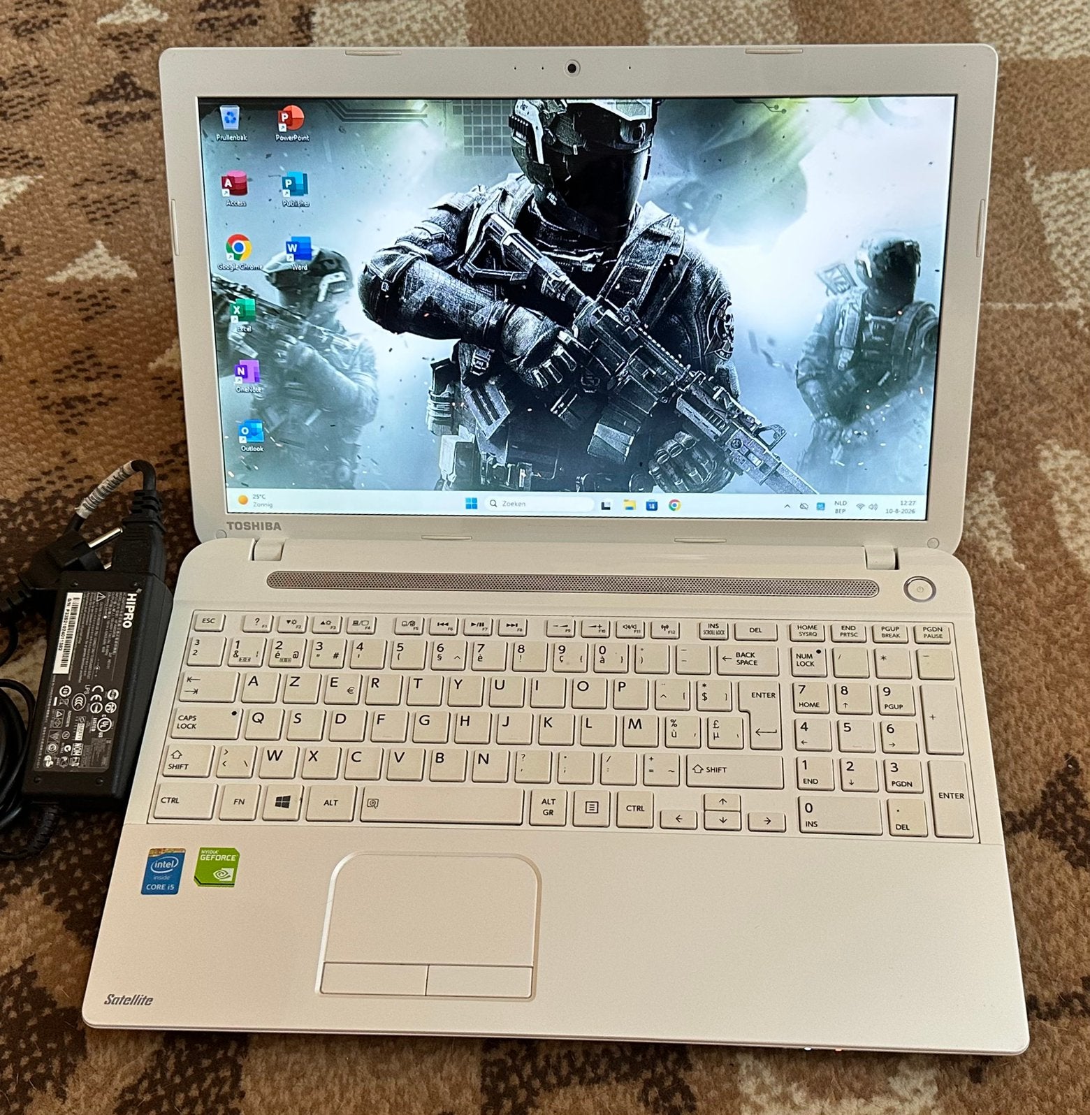 Mooie 15.6”Toshiba/ i5-3230M/8gb ram/128gb ssd/2gb Nvidia/, Informatique & Logiciels, Chargeurs d'ordinateur portable, Enlèvement